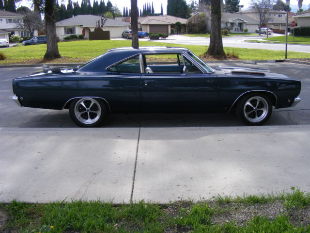 1968 plymouth road runner 383 with bucket seats and console