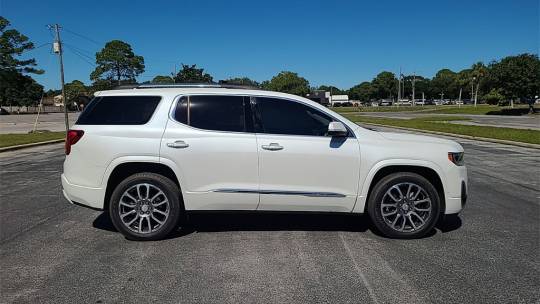 2023 GMC Acadia denali