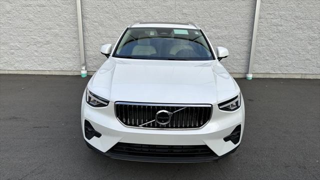 2024 volvo xc40 b5 plus bright theme