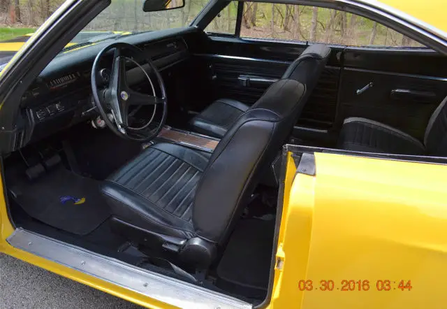 1969 roadrunner 440 6pac 4spd ac loaded tribute solid beautiful yellow very nice