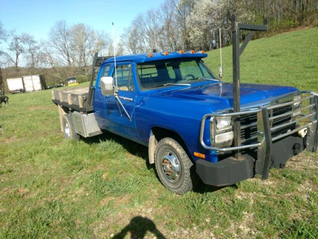 custom 1993 dodge extended cab w350, 5.9 cummins, 5 speed, leather seats