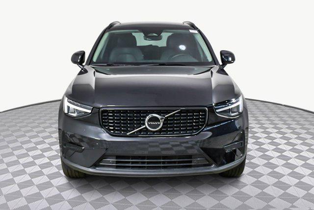 2024 volvo xc40 b5 core bright theme