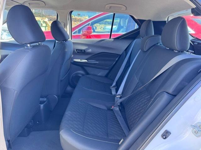 2021 nissan kicks s