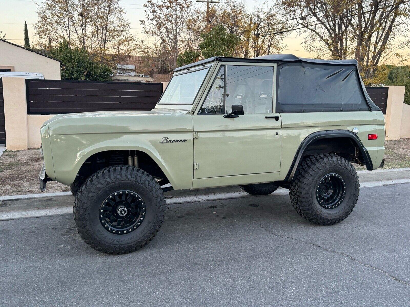 1971 ford bronco black 302 5 0 serpentine edelbrock carb