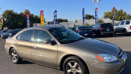 2003 Ford Taurus