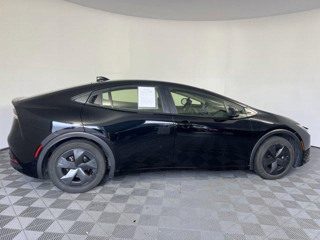 2023 toyota prius le