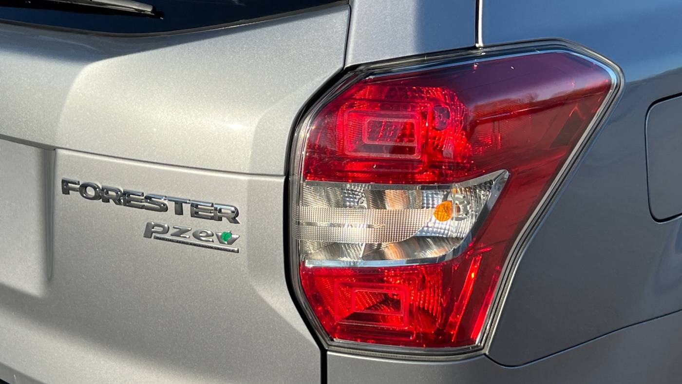 2016 subaru forester 2.5i limited