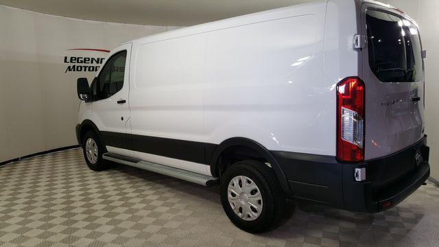 2022 ford transit-250 base