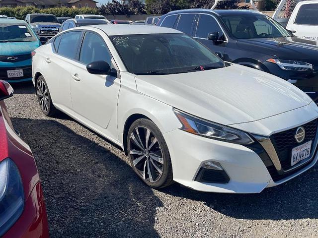 2022 nissan altima 2.5 sr