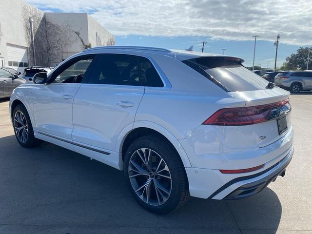 2021 audi q8 55 premium plus