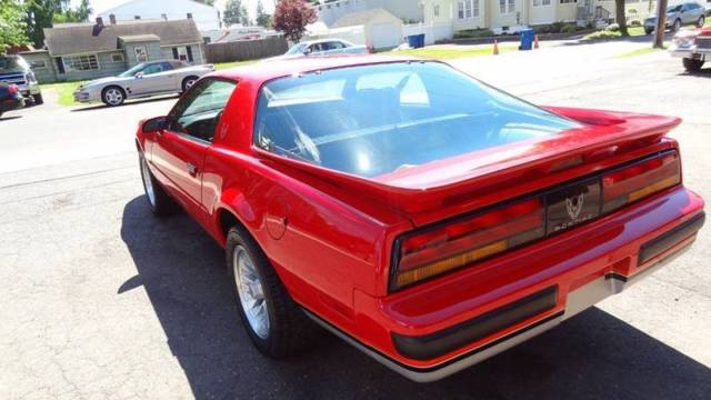 1988 pontiac firebird formula 2dr hatchback automatic 4-speed rwd v8 5.7l