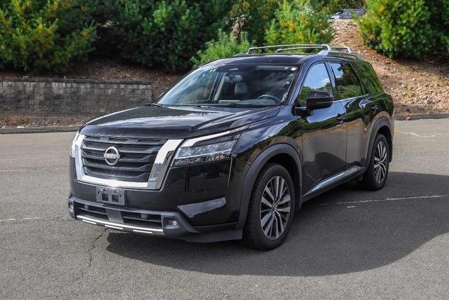 2022 nissan pathfinder platinum