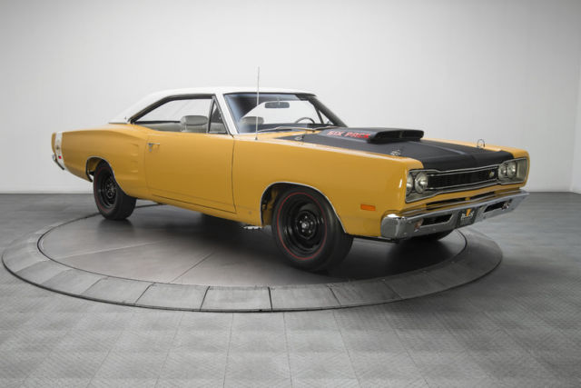 1969 dodge coronet a12 super bee 53,079 miles butterscotch hardtop 440 v8 3 spee