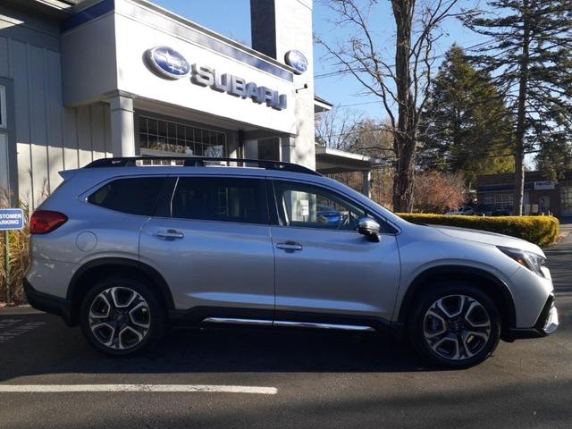 2023 subaru ascent limited 7-passenger