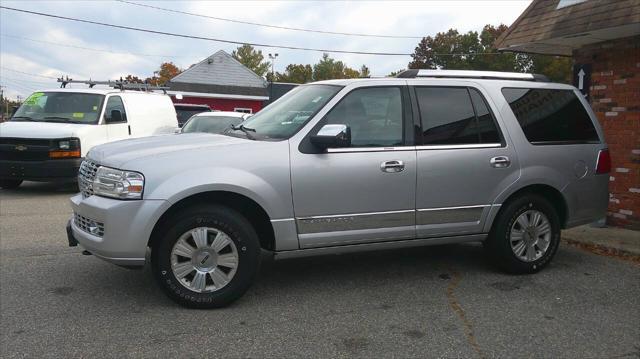 2014 lincoln navigator base