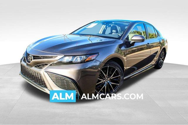 2021 toyota camry se