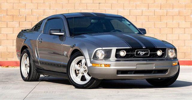 2009 ford mustang premium