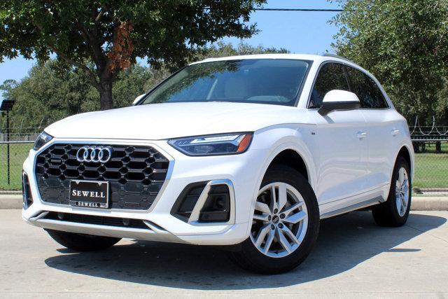 2022 audi q5 45 s line premium