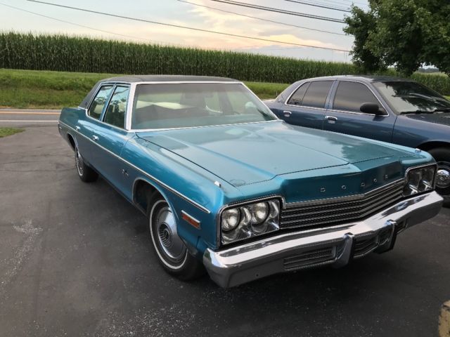 1974 dodge monaco aka bluesmobile
