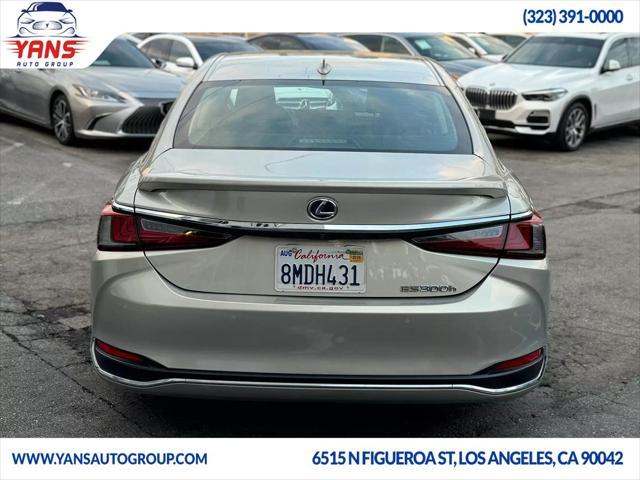 2019 lexus es 300h base