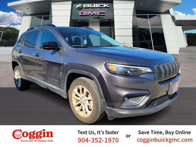 2022 jeep cherokee latitude lux
