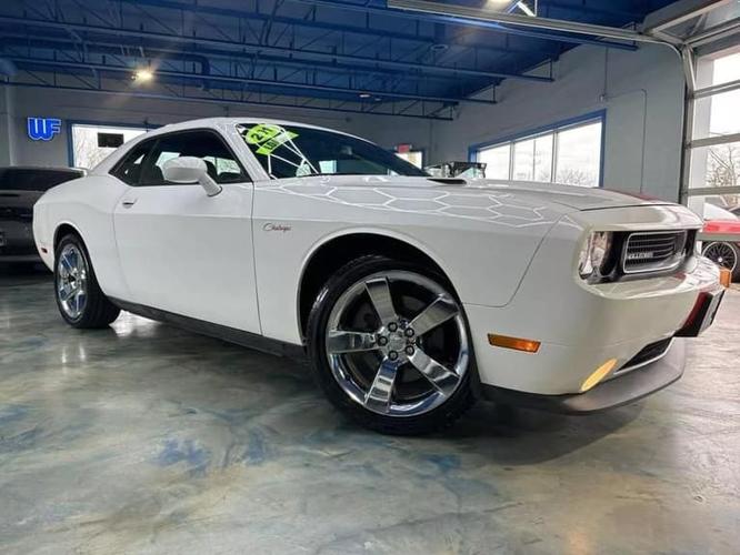 2011 dodge challenger coupe 2d in dearborn heights, michigan