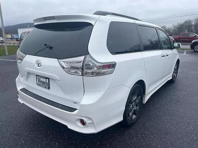 2015 toyota sienna se minivan 4d in bermudian, pennsylvania