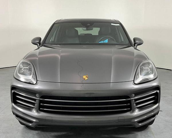 2023 porsche cayenne base