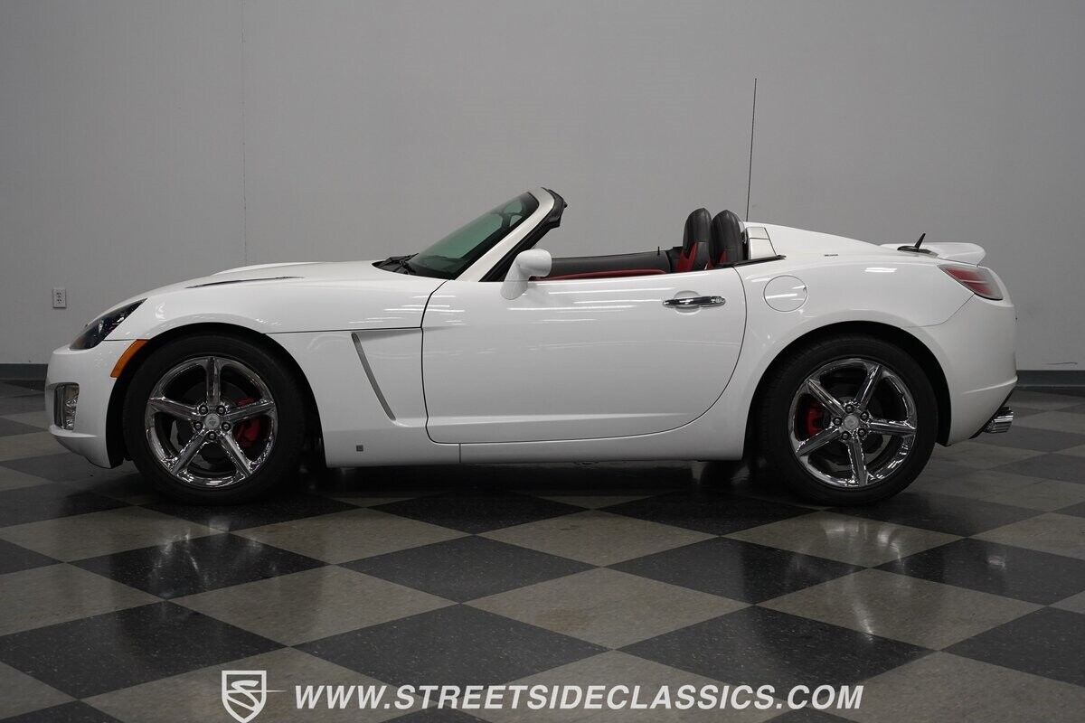 2007 saturn sky red line