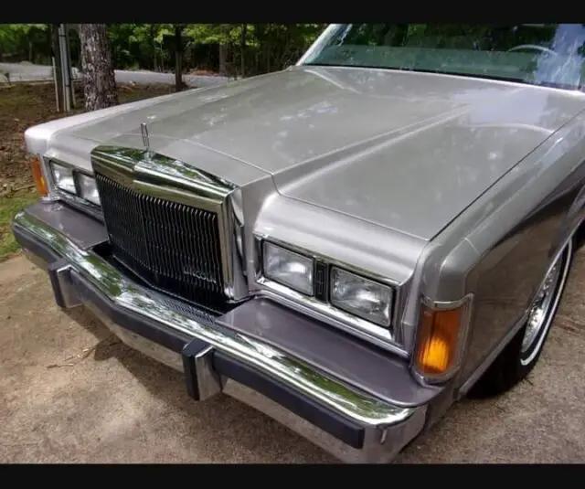 lincoln town car "cartier"