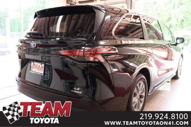 2022 toyota sienna le