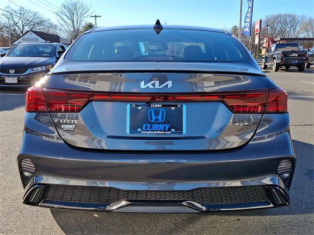 2024 kia forte gt-line