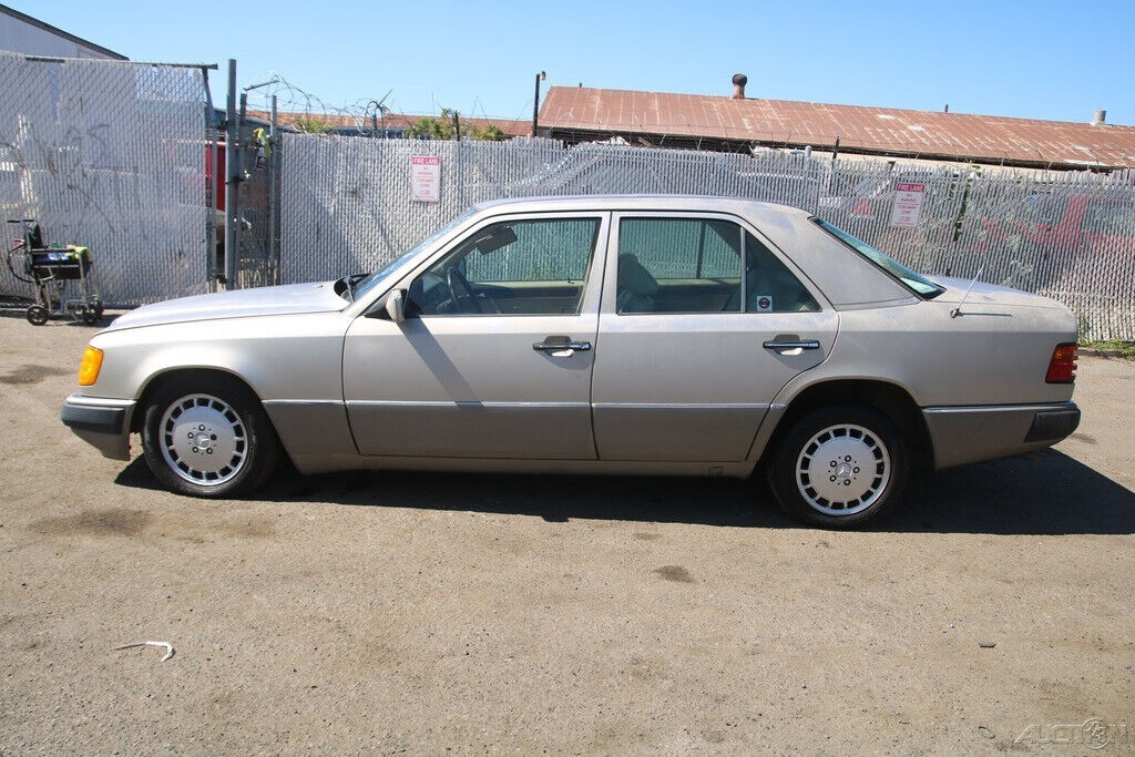 1991 300 e used 3l i6 12v automatic rwd sedan