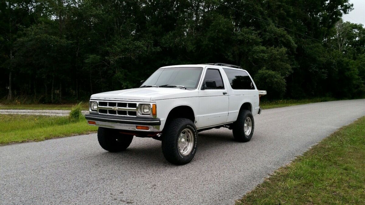 1993 chevrolet s10 blazer suv white rwd automatic s10
