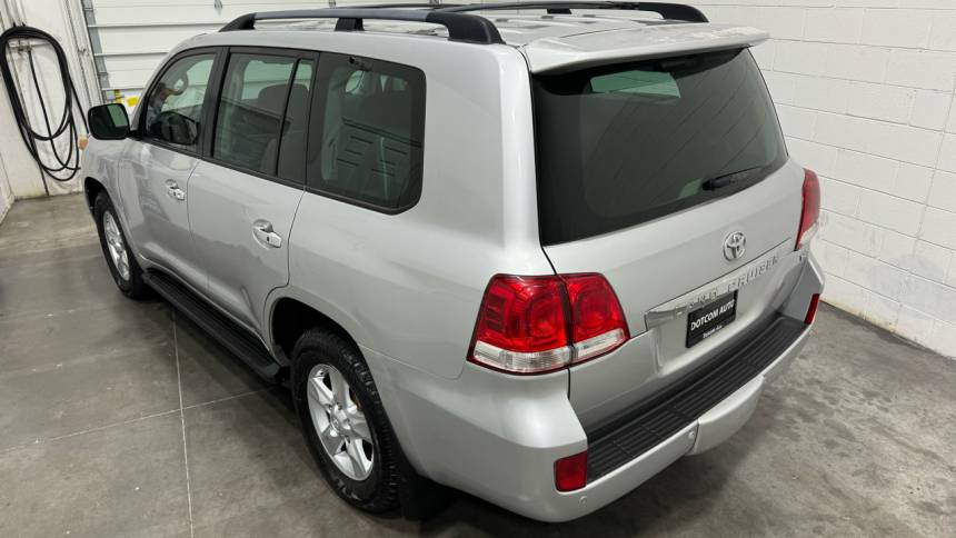 2008 toyota land cruiser base