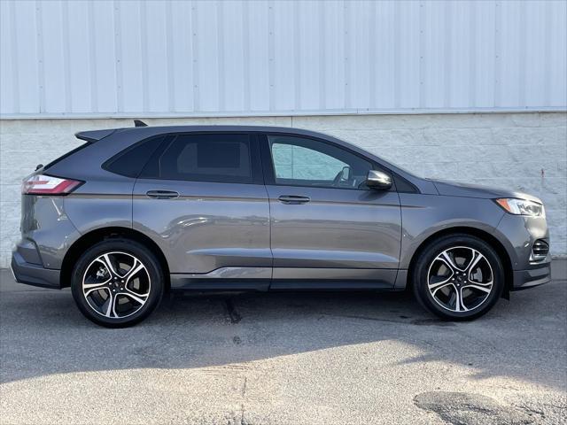 2022 ford edge st