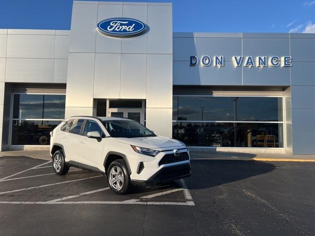 2023 toyota rav4 xle