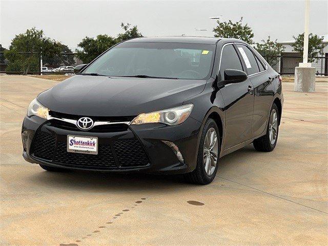 2016 toyota camry se