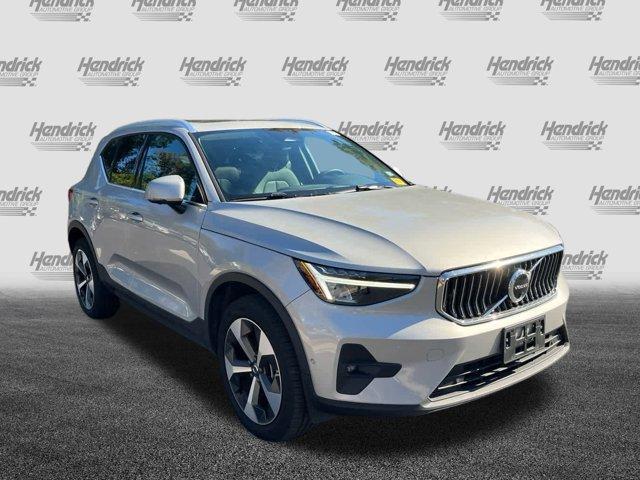 2024 volvo xc40 b5 plus bright theme