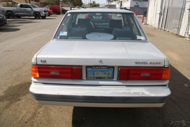 1985 toyota camry 4 cylinder 2.0l automatic no reserve