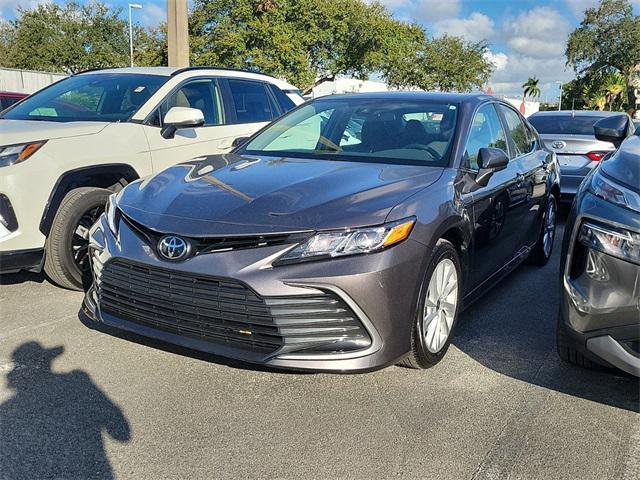 2024 toyota camry le