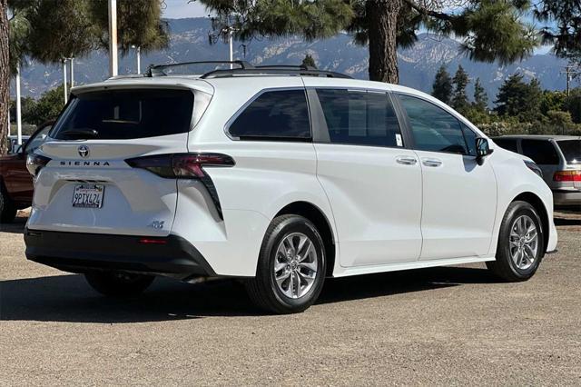 2024 toyota sienna xle 8 passenger