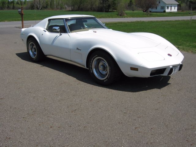 1976 runs and looks good. trophy winner!