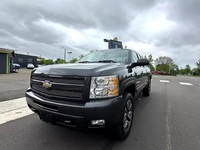 2010 chevrolet silverado 1500 extended cab ltz pickup 4d 8 ft in oak grove, minnesota