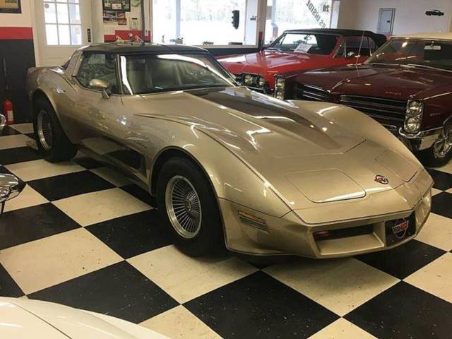 1982 chevrolet corvette collectors edition automatic v8 5.7l