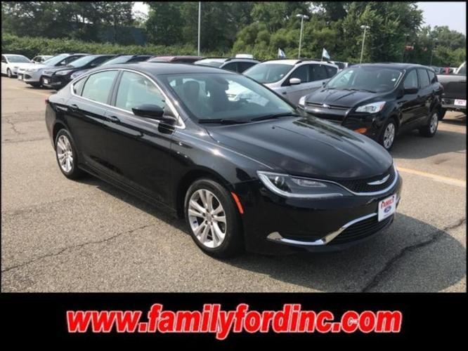 2016 chrysler 200 limited limited 4dr sedan for sale in enfield, connecticut