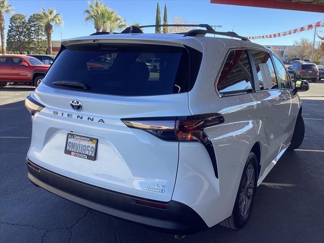 2024 toyota sienna le