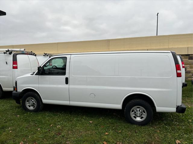 2017 chevrolet express 2500 work van