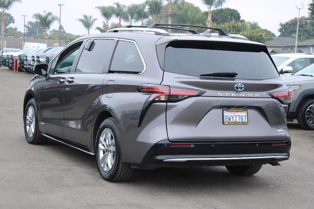 2021 toyota sienna limited