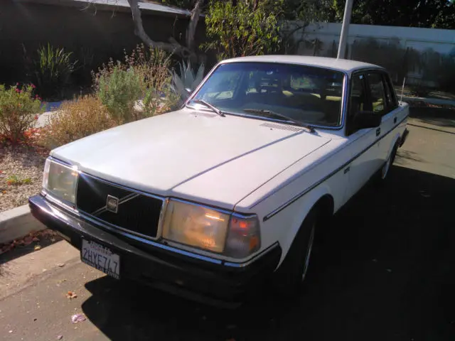 call: 800 552 1776 24/7- very clean original car, 2nd owner, never dented!